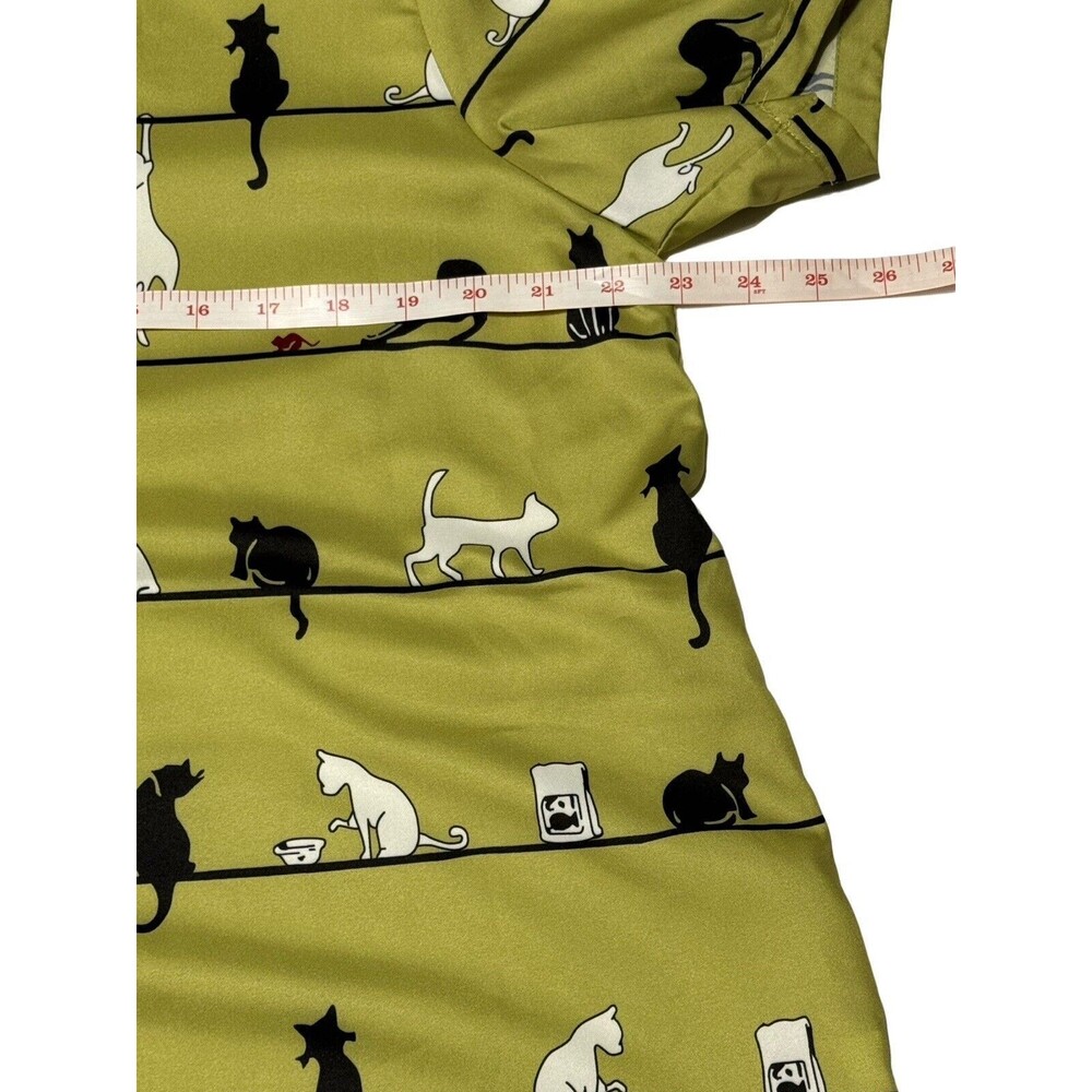 Women’s‎ XL Green Cat Blouse With Faux Knot Buttons Unique Kitty Shirt - Picture 5 of 10